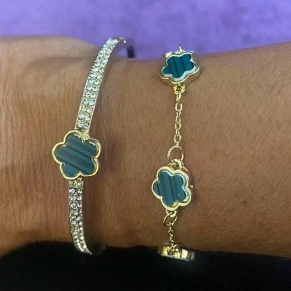 BRACELET SET. MALACHITE/GOLD FLOWERS AND MALACHITE/RHINESTONES/GOLD BRACELETS. - Picture 4 of 9